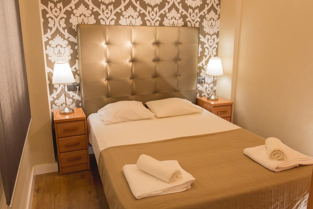 مالقة Ab Apartamentos Trinidad الغرفة الصورة